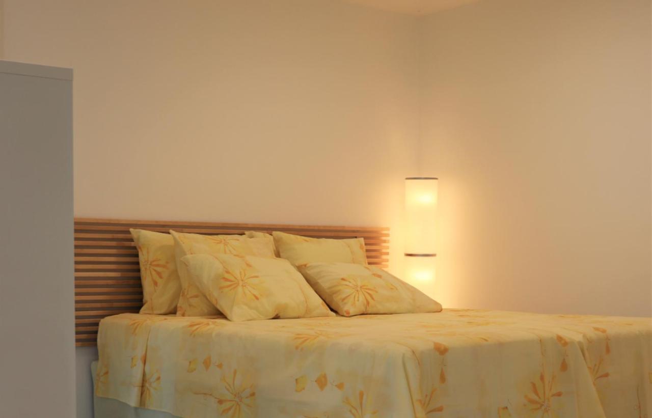 Yellow Studio Brand New Limassol Exteriör bild